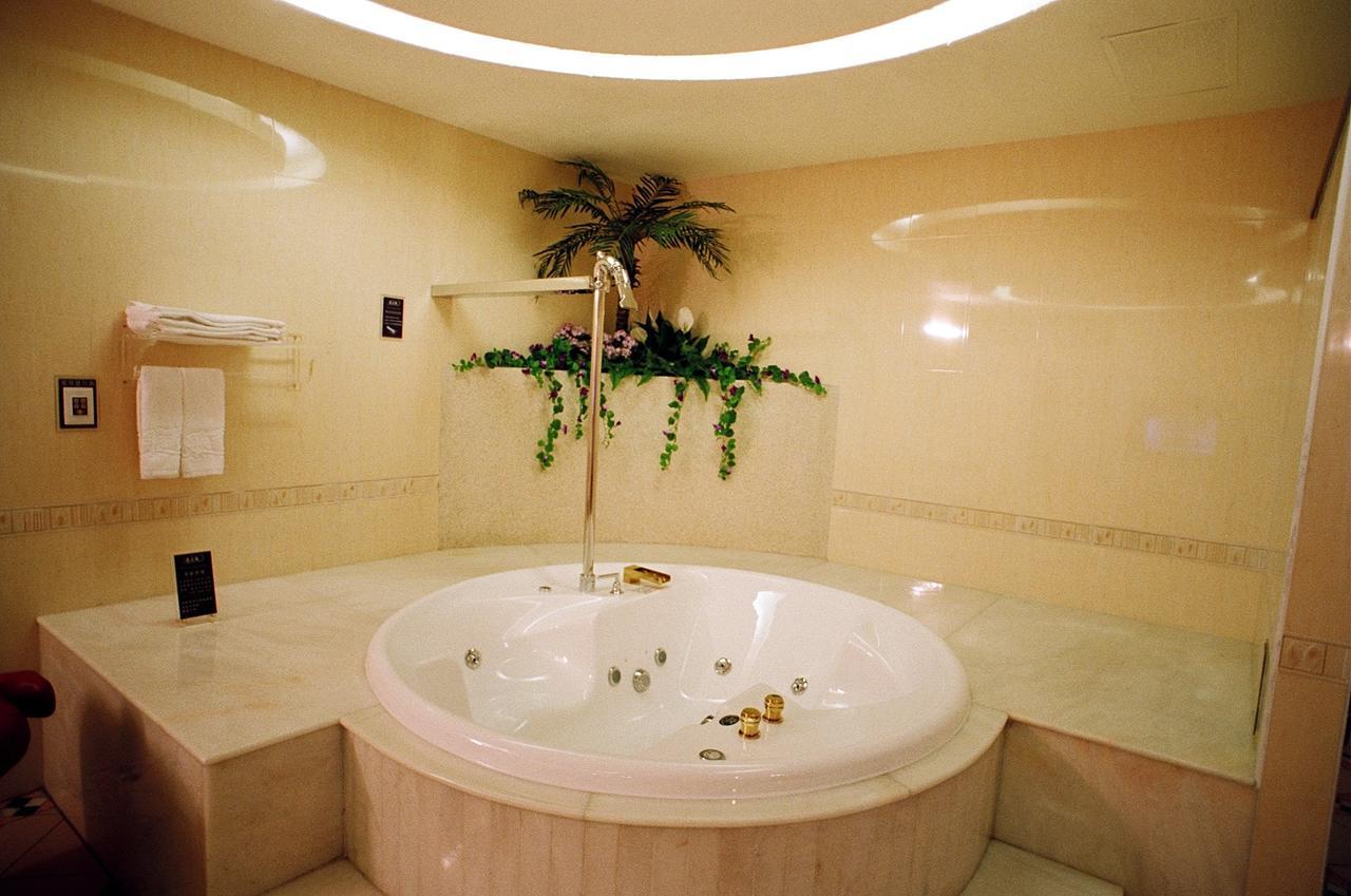 Daniel Spa Motel Pingzhen Zewnętrze zdjęcie