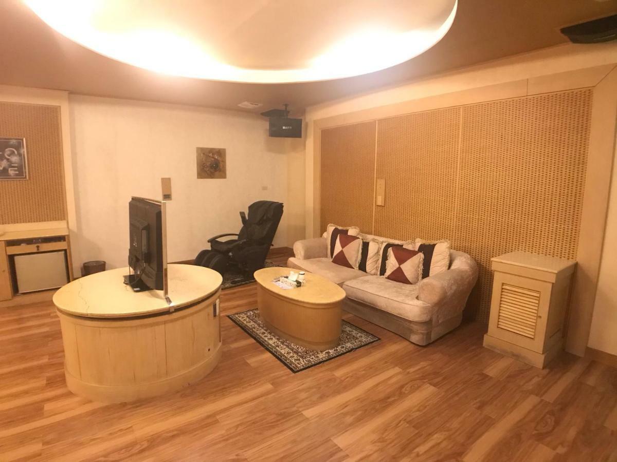 Daniel Spa Motel Pingzhen Zewnętrze zdjęcie